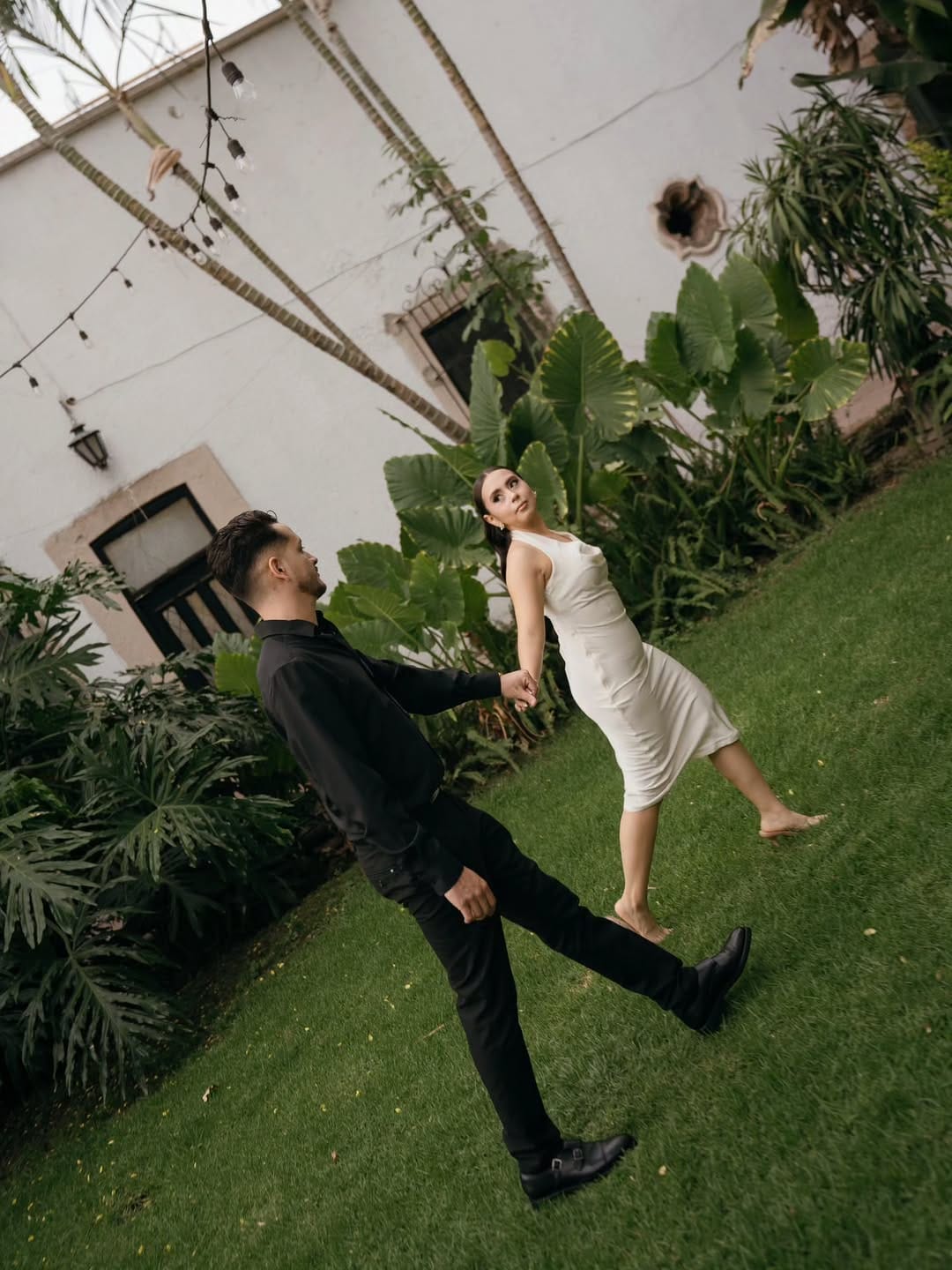Post 3 by Joshua Rodríguez | Fotógrafo de Bodas on Instagram (carousel)