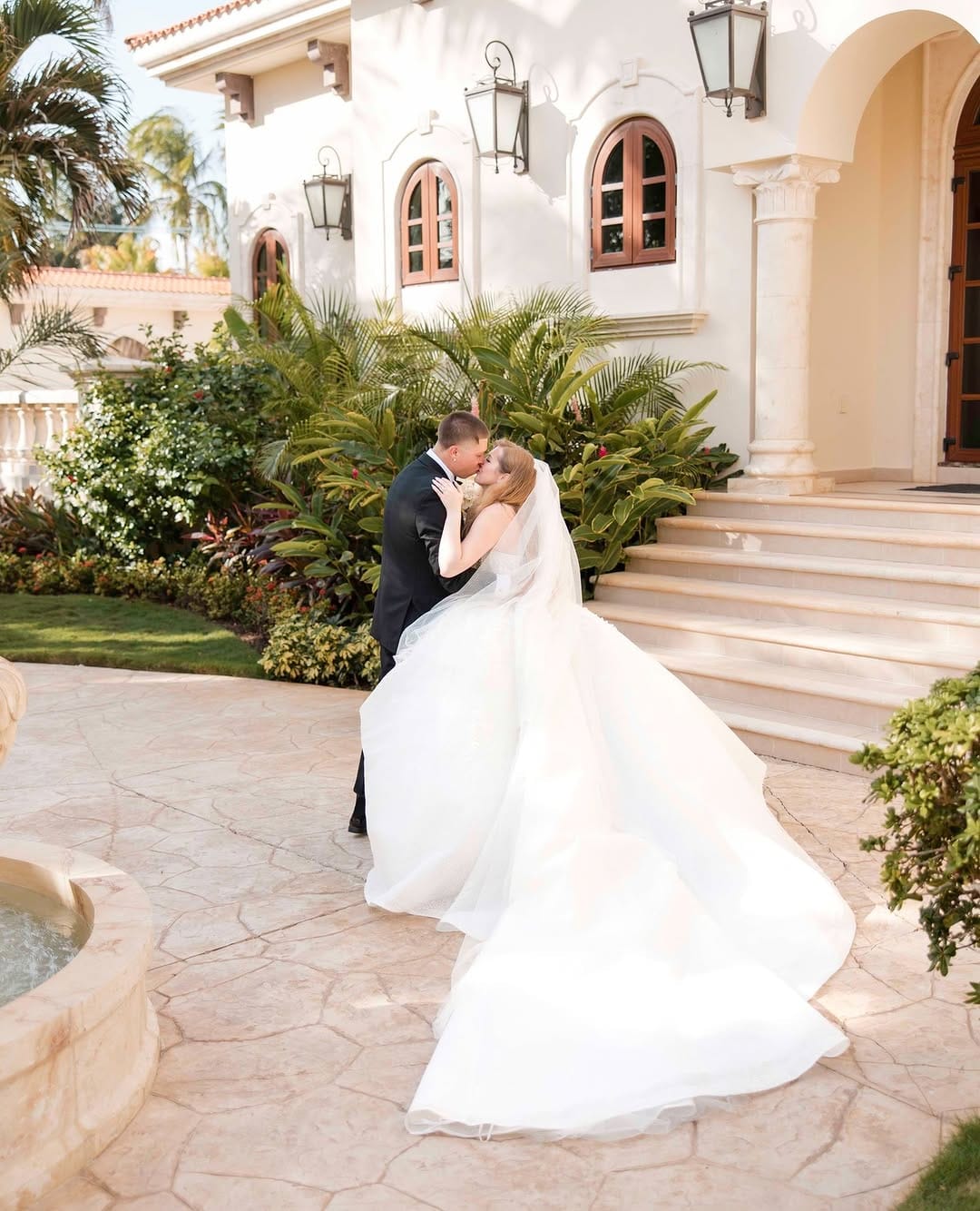 Post 10 by Cancun Wedding Photographer Videographer on Instagram (carousel)