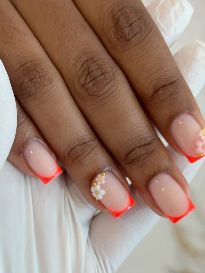 Post 3 by CakesInc.Nails | Nail Salon Den Haag on Instagram (carousel)