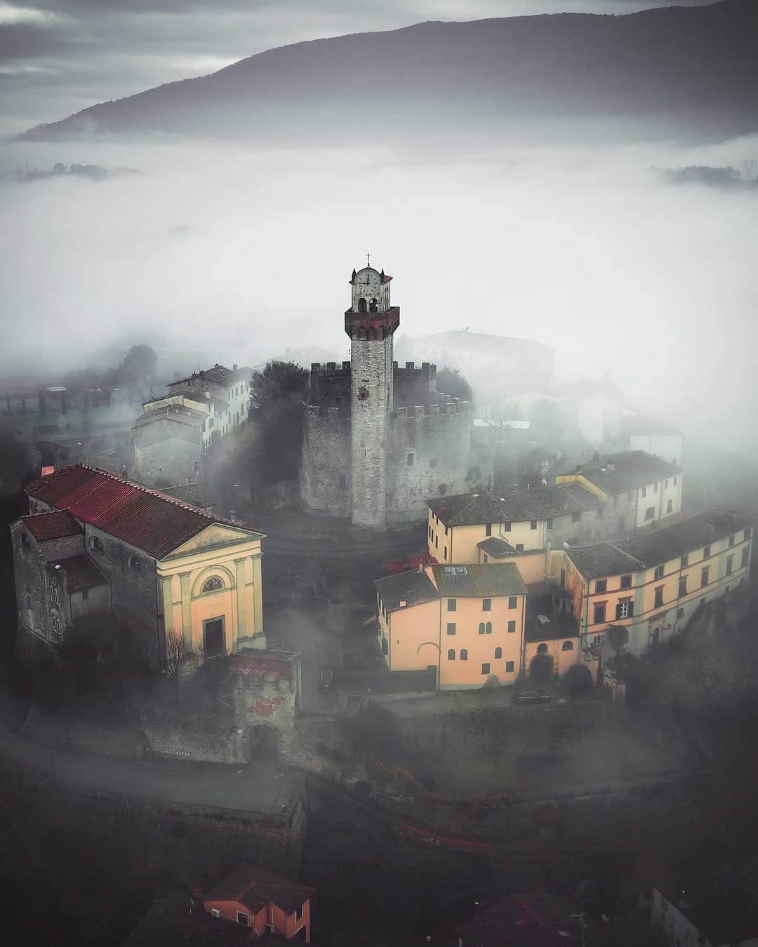 Post 3 by Massimiliano Lazzi on Instagram (carousel)