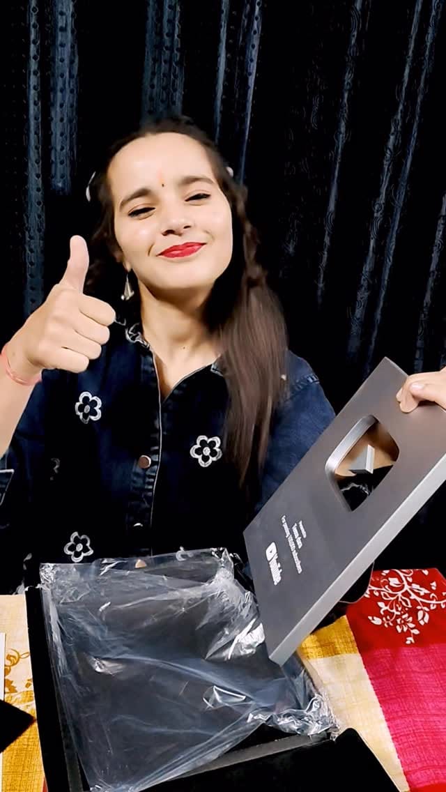 Post 10 by ᴛᴇᴇɴᴀ ᴅᴀʀᴀ official on Instagram (video)