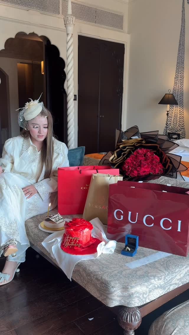 Post 5 by Monika Sharma on Instagram (video)