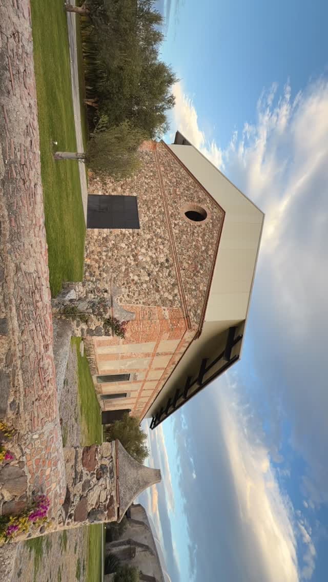 Post 2 by Hacienda Santa Ana y Lobos on Instagram (video)