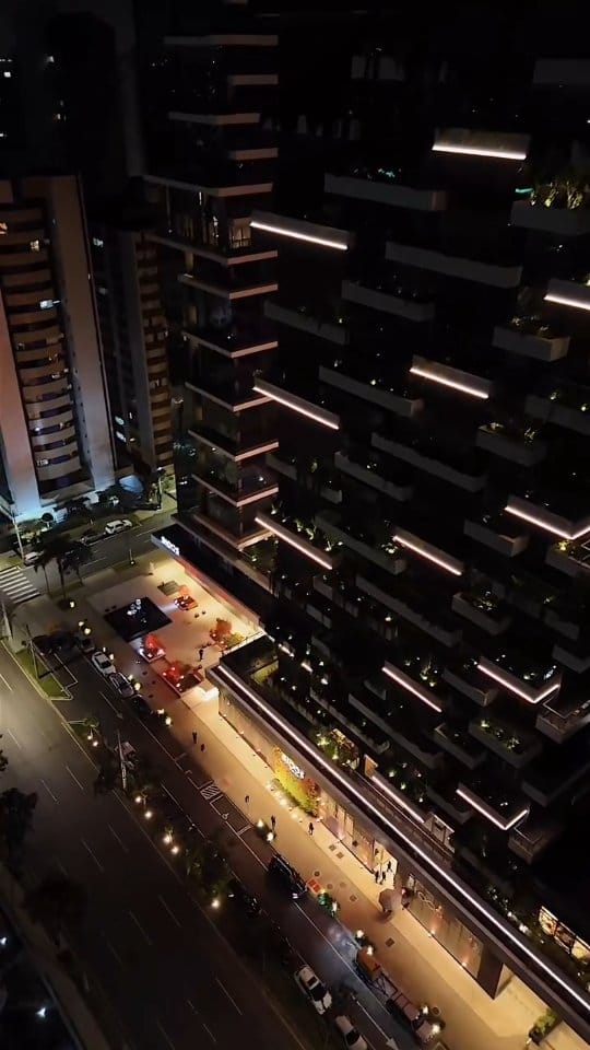 Post 2 by Leevyn Music 🇧🇷 on Instagram (video)