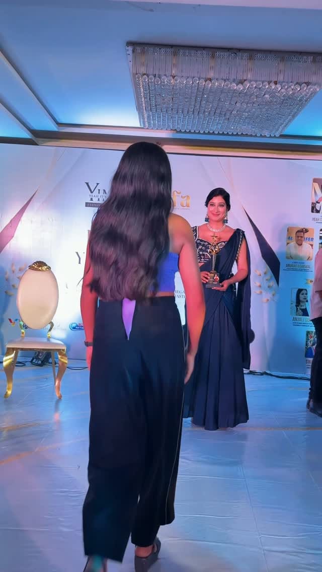 Post 4 by pari thakur on Instagram (video)