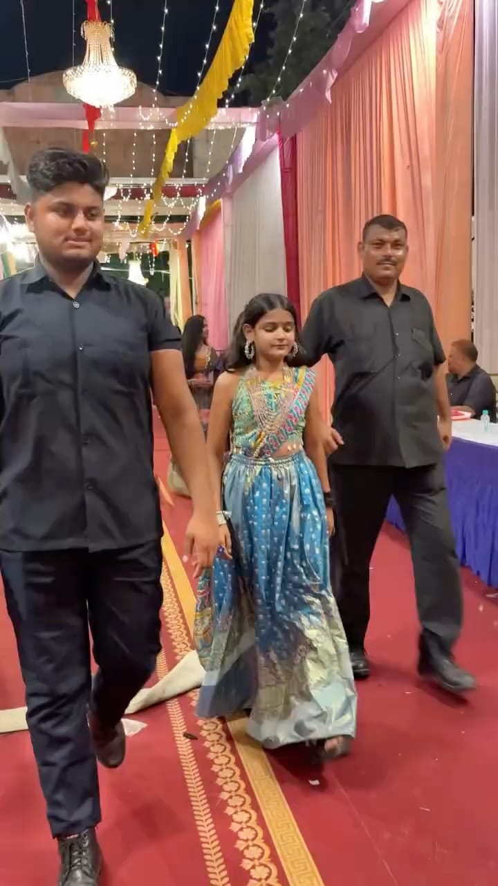 Post 10 by pari thakur on Instagram (video)