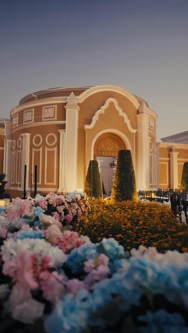 Post 9 by Armando Elizondo Eventos on Instagram (video)