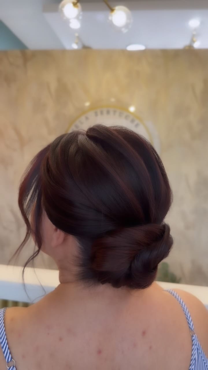 Post 5 by Gabriela Zertuche Hair on Instagram (video)