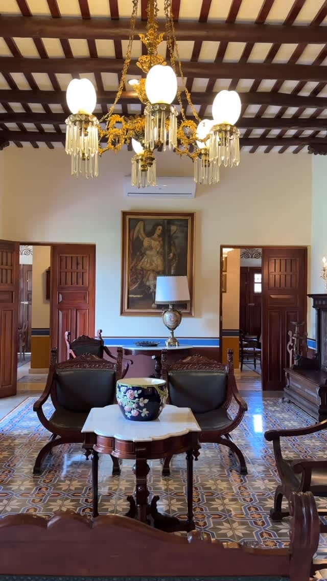 Post 6 by Hacienda San Diego Cutz on Instagram (video)