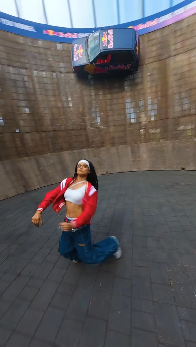 Post 8 by Harshita Gautam on Instagram (video)