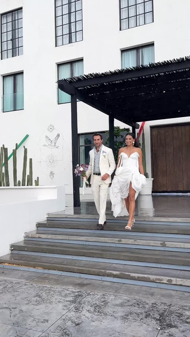 Post 4 by Cabo Photographer on Instagram (video)