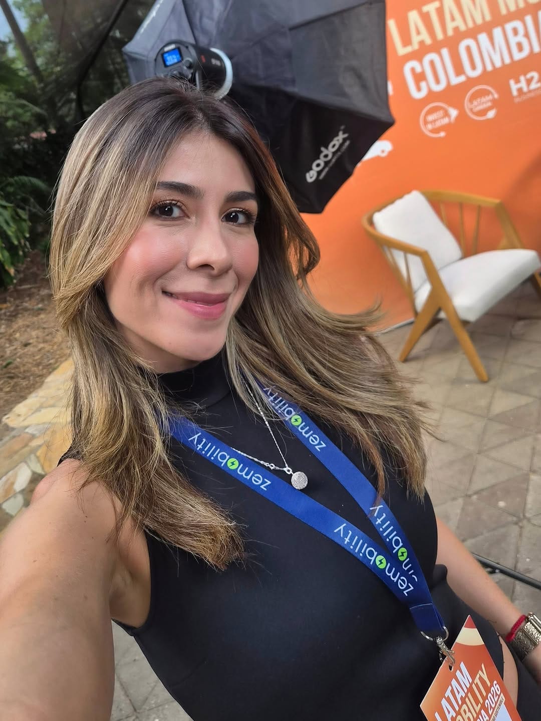 Post 6 by Linda Bustamante | Presentadora TV & Eventos on Instagram (carousel)
