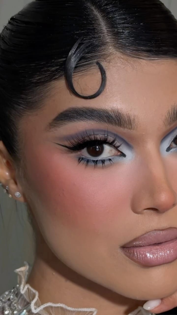 Post 3 by Anahi Terrazas Makeup on Instagram (video)
