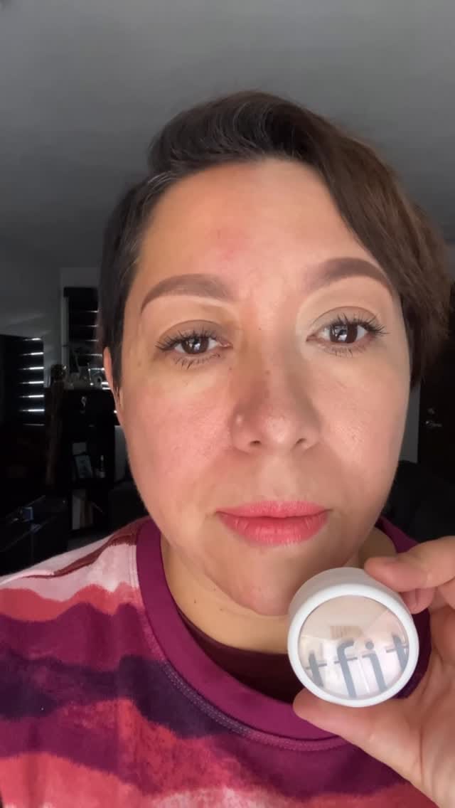 Post 2 by LinaAR MUA on Instagram (video)