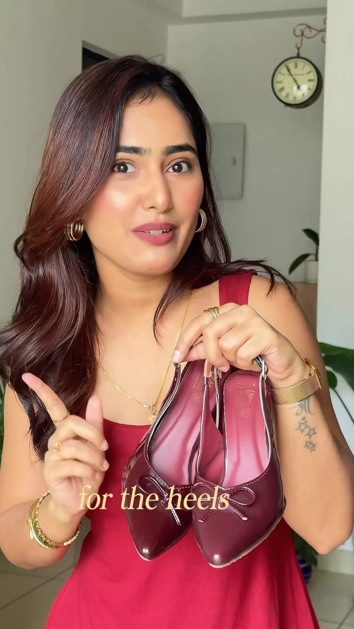 Post 5 by SNEHA NAMBIAR 🌻 on Instagram (video)