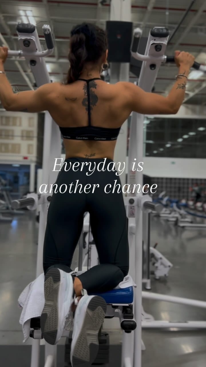 Post 4 by Alexa Gámez on Instagram (video)