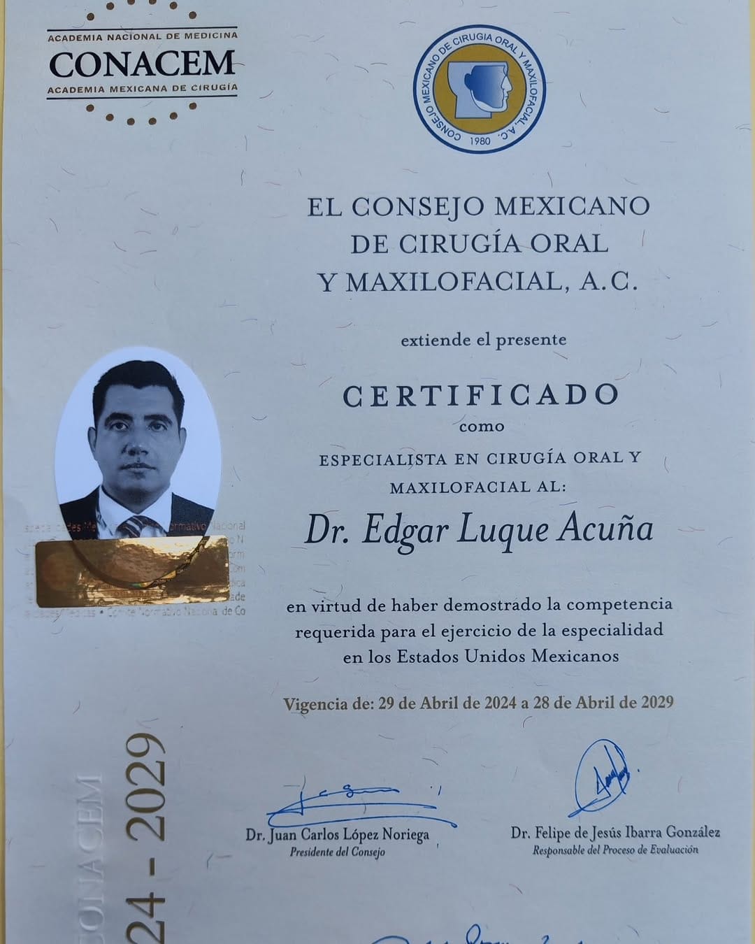 Post 9 by Dr. Edgar Luque •Maxilofacial• on Instagram (image)