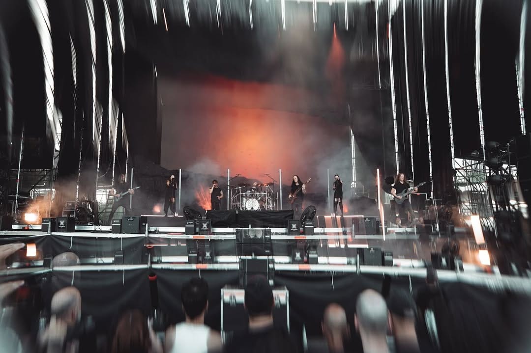 Post 5 by 𝕮𝖍𝖔𝖎𝖗 𝕹𝖔𝖎𝖗 on Instagram (carousel)