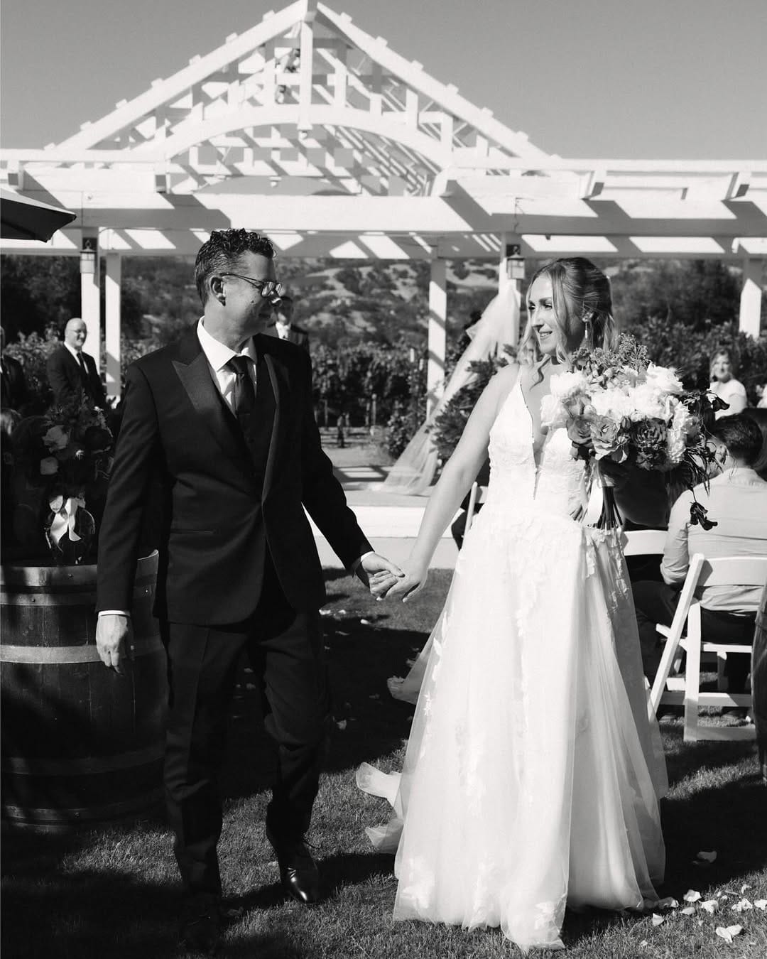 Post 1 by Danielle Navratil Photography on Instagram (carousel)