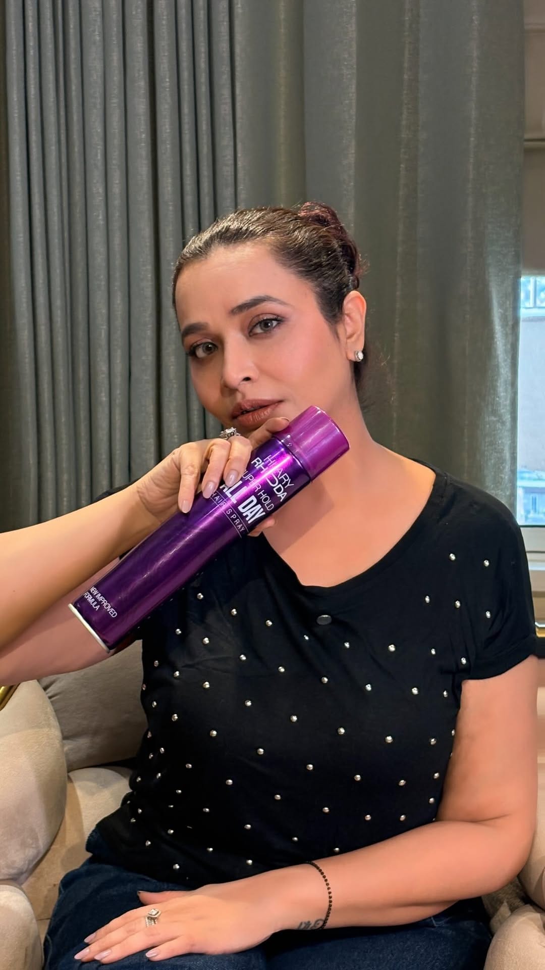 Post 10 by ANUBHA DAWAR |MAKEUP ARTIST | EDUCATOR on Instagram (video)