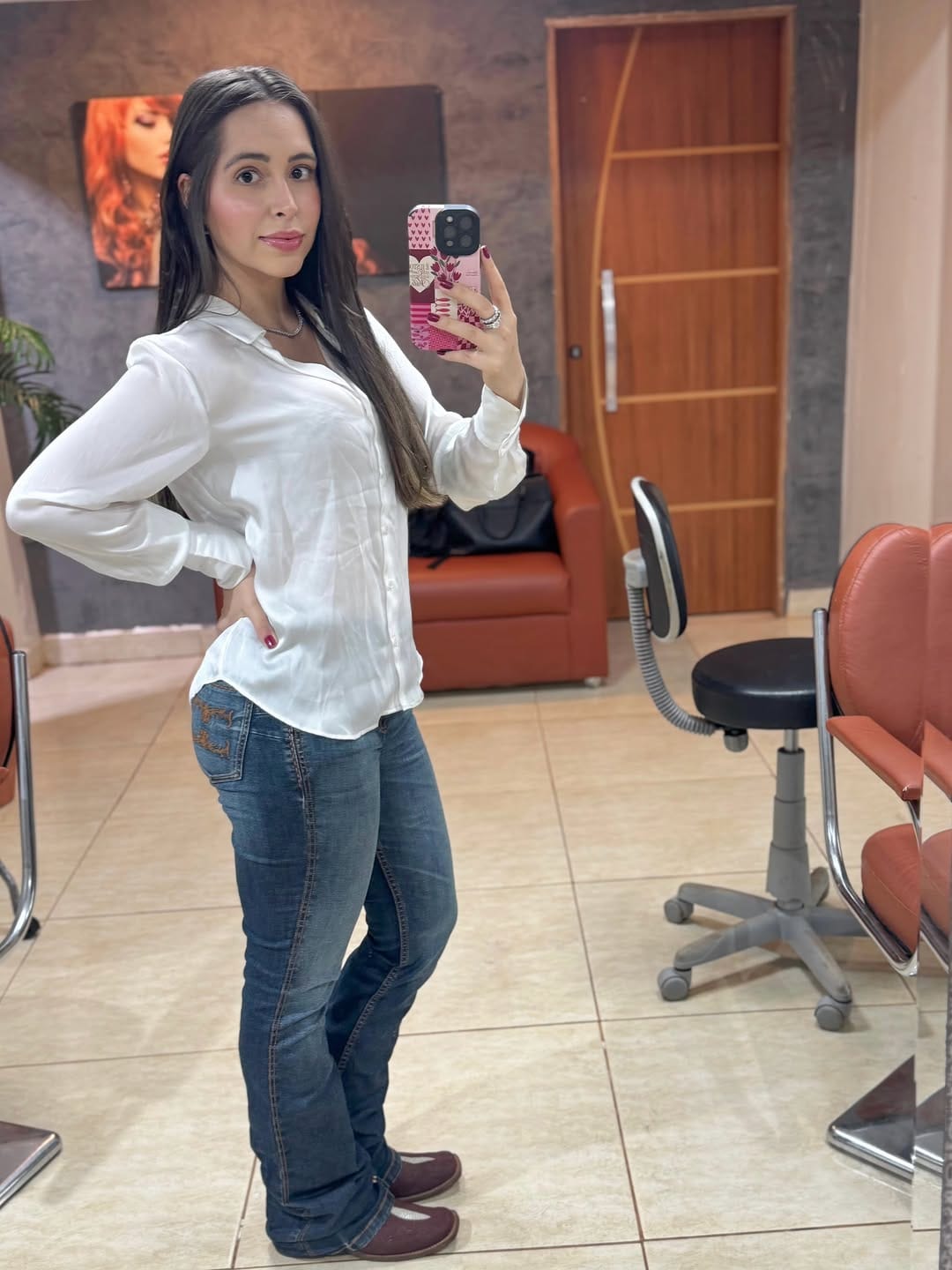 Post 1 by Drª Vitória Paz | Harmonização Orofacial on Instagram (carousel)