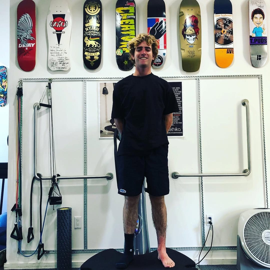 Post 10 by Dr. David Sales on Instagram (carousel)
