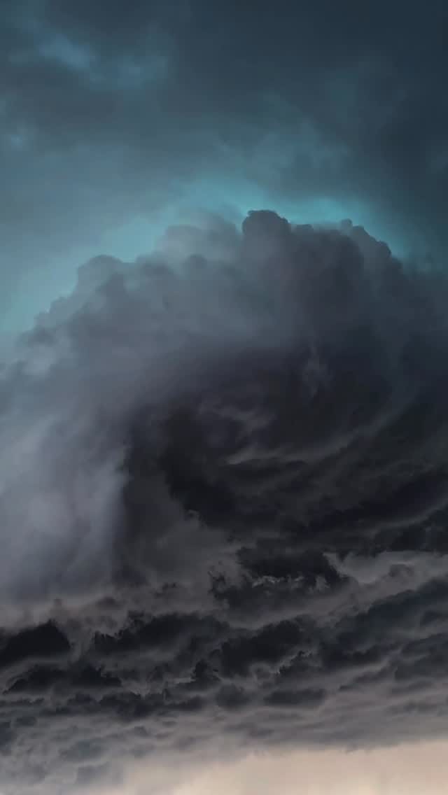 Post 7 by Unwetter-Freaks on Instagram (video)