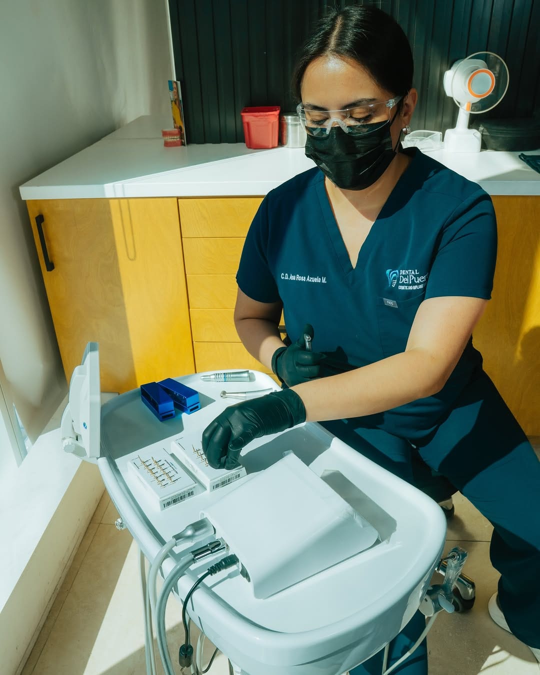 Post 4 by Dental Del Puerto on Instagram (carousel)