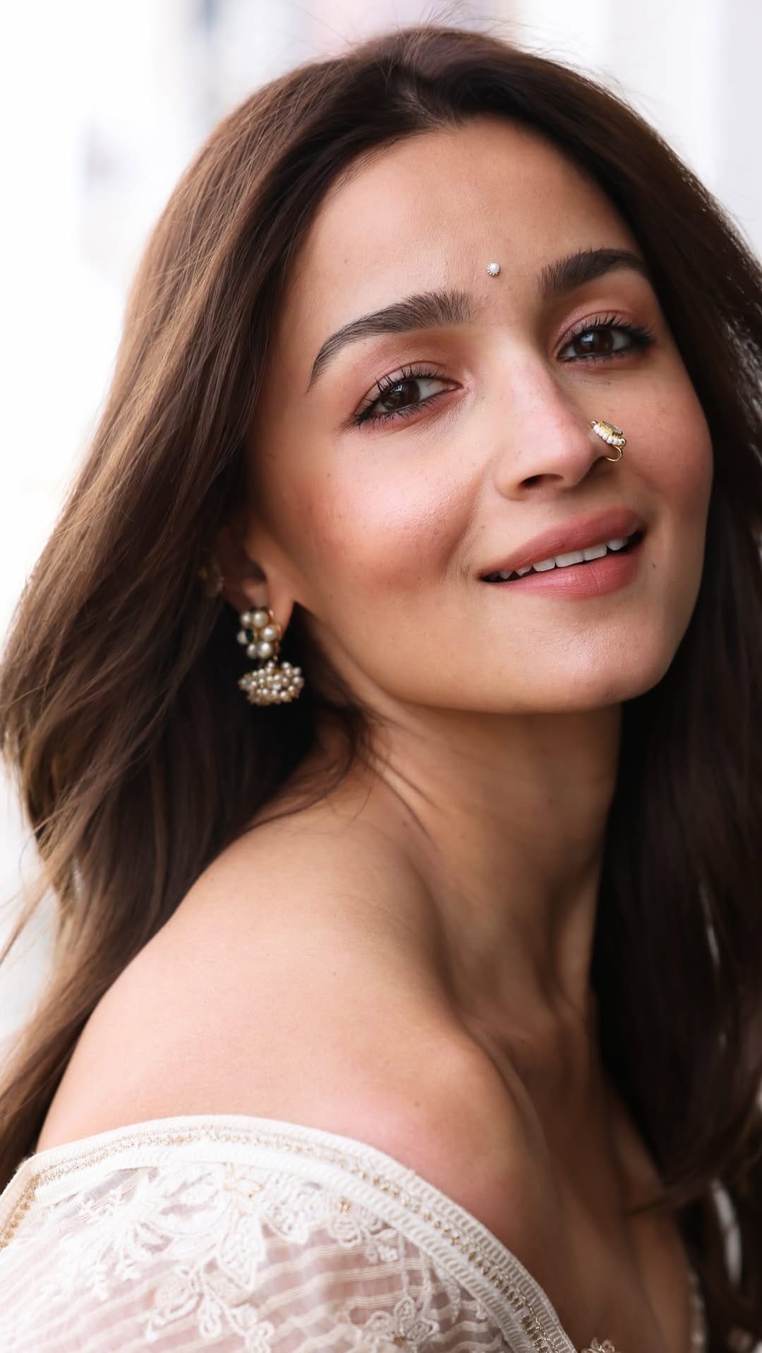 Post 6 by Celebrity Makeup Artist Puneet B Saini on Instagram (video)