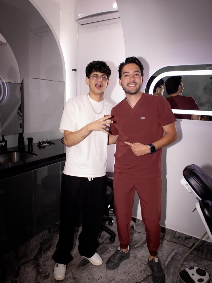 Post 9 by Dr. Eduardo Fernandez  | Diseño de Sonrisa on Instagram (carousel)