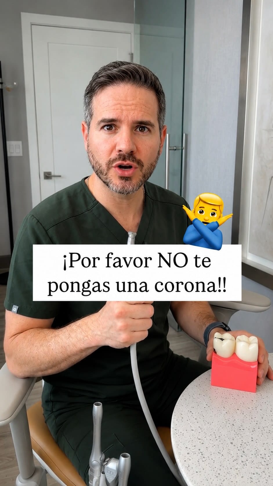 Post 1 by Dr Benavides | Carillas de Porcelana on Instagram (video)