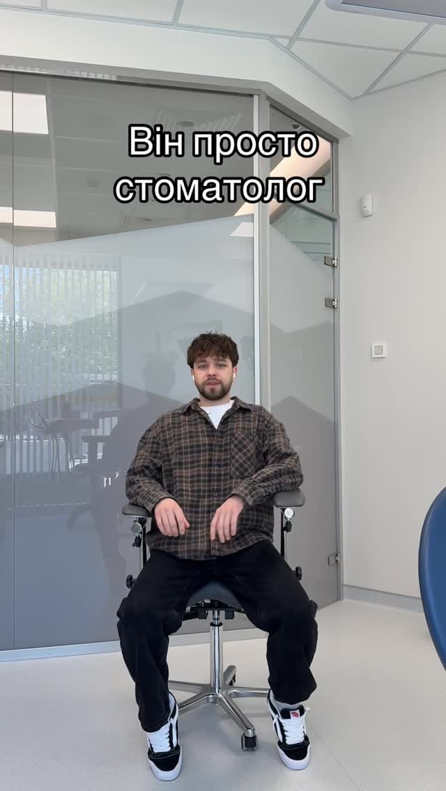 Post 2 by Вініри Лікування Київ/ Стоматолог on Instagram (video)