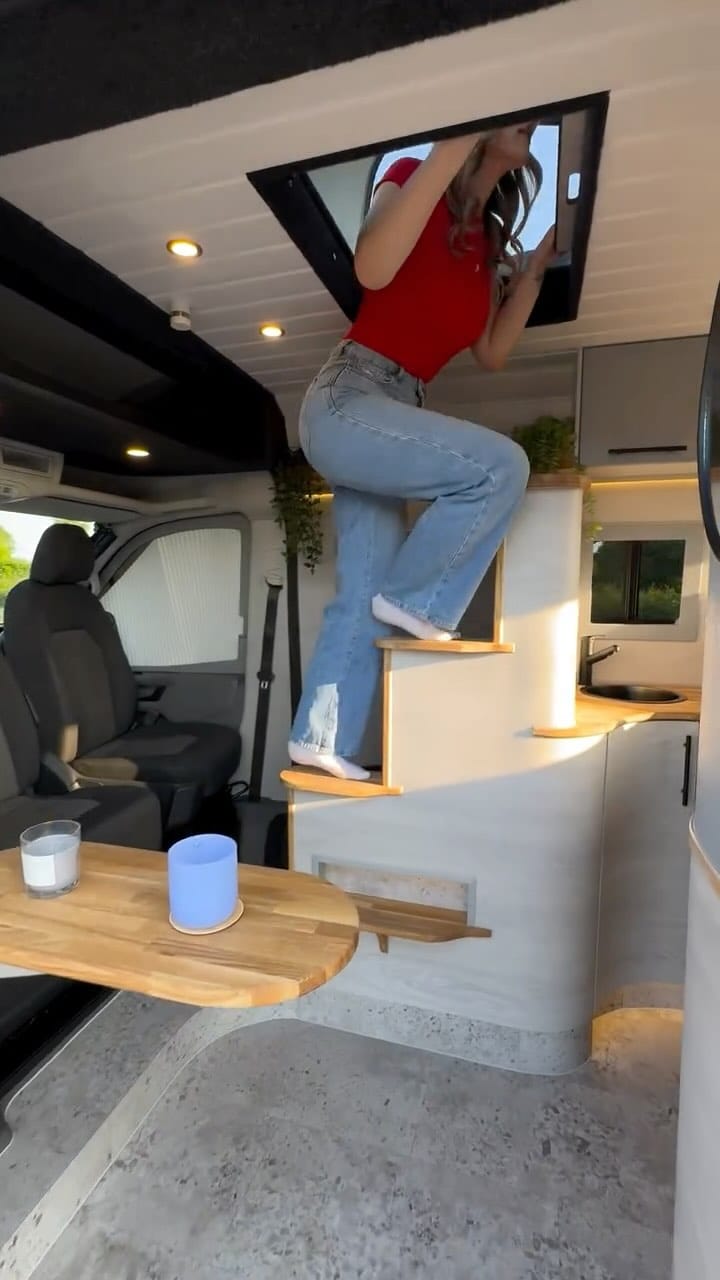 Post 6 by Van Life Builds ↟𖠰 on Instagram (video)