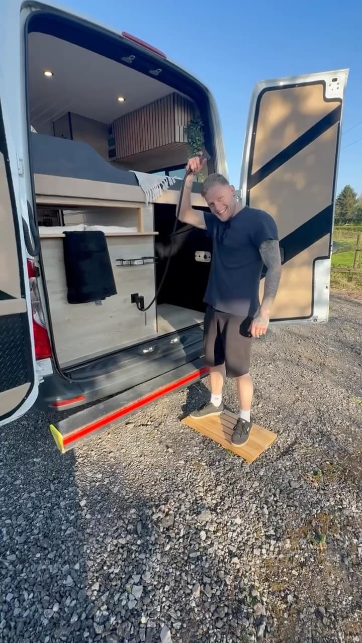 Post 7 by Van Life Builds ↟𖠰 on Instagram (video)