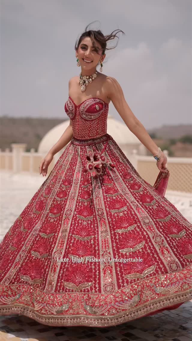 Post 9 by NEEYANJALI BRIDAL JUNCTION on Instagram (video)