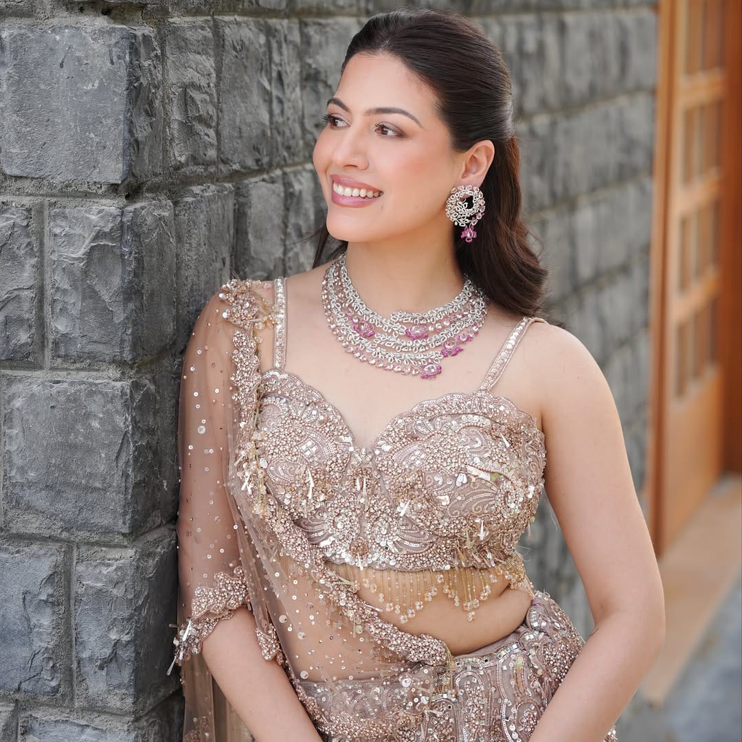 Post 6 by NEEYANJALI BRIDAL JUNCTION on Instagram (carousel)