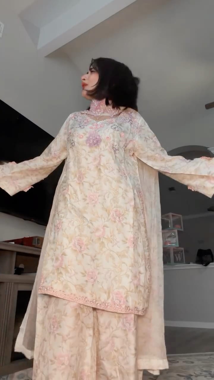 Post 6 by C H U N A R ( Festive Formals) on Instagram (video)