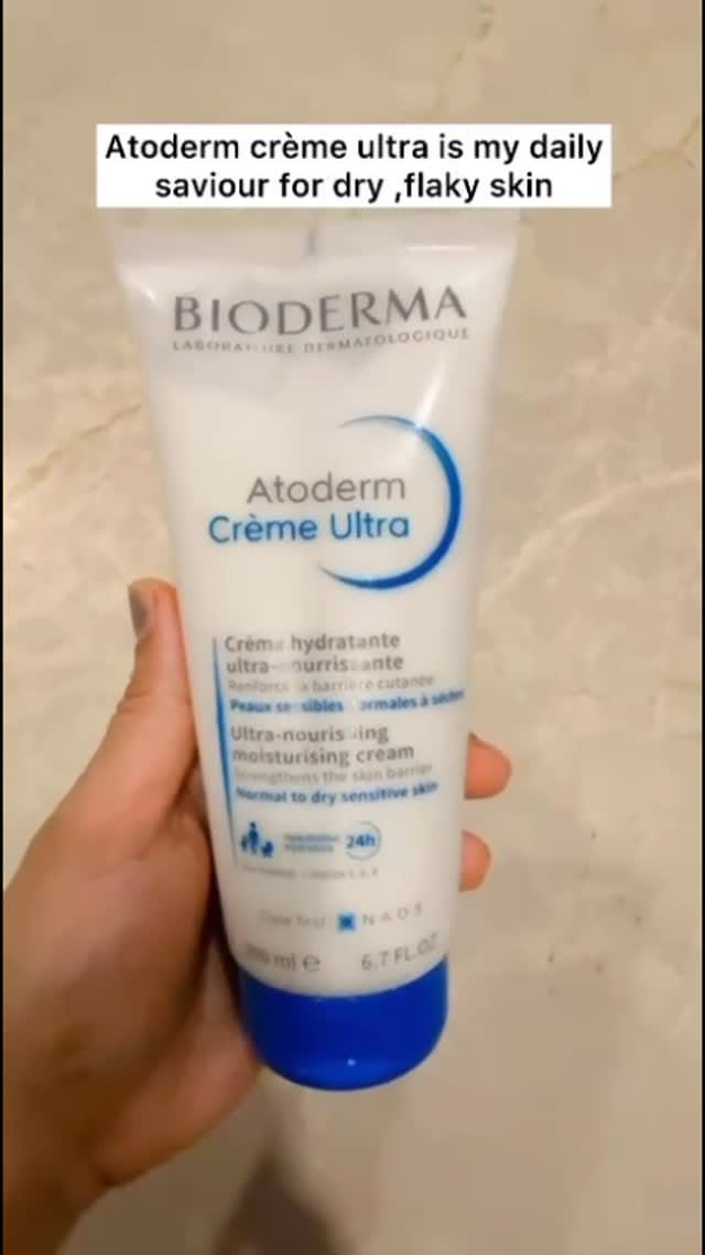 Post 1 by Simmii on Instagram (video)