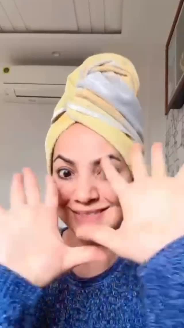Post 3 by Simmii on Instagram (video)