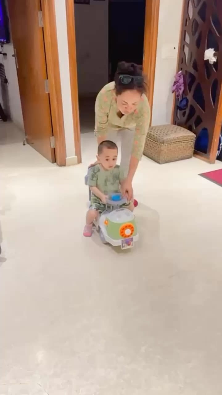 Post 10 by Simmii on Instagram (video)