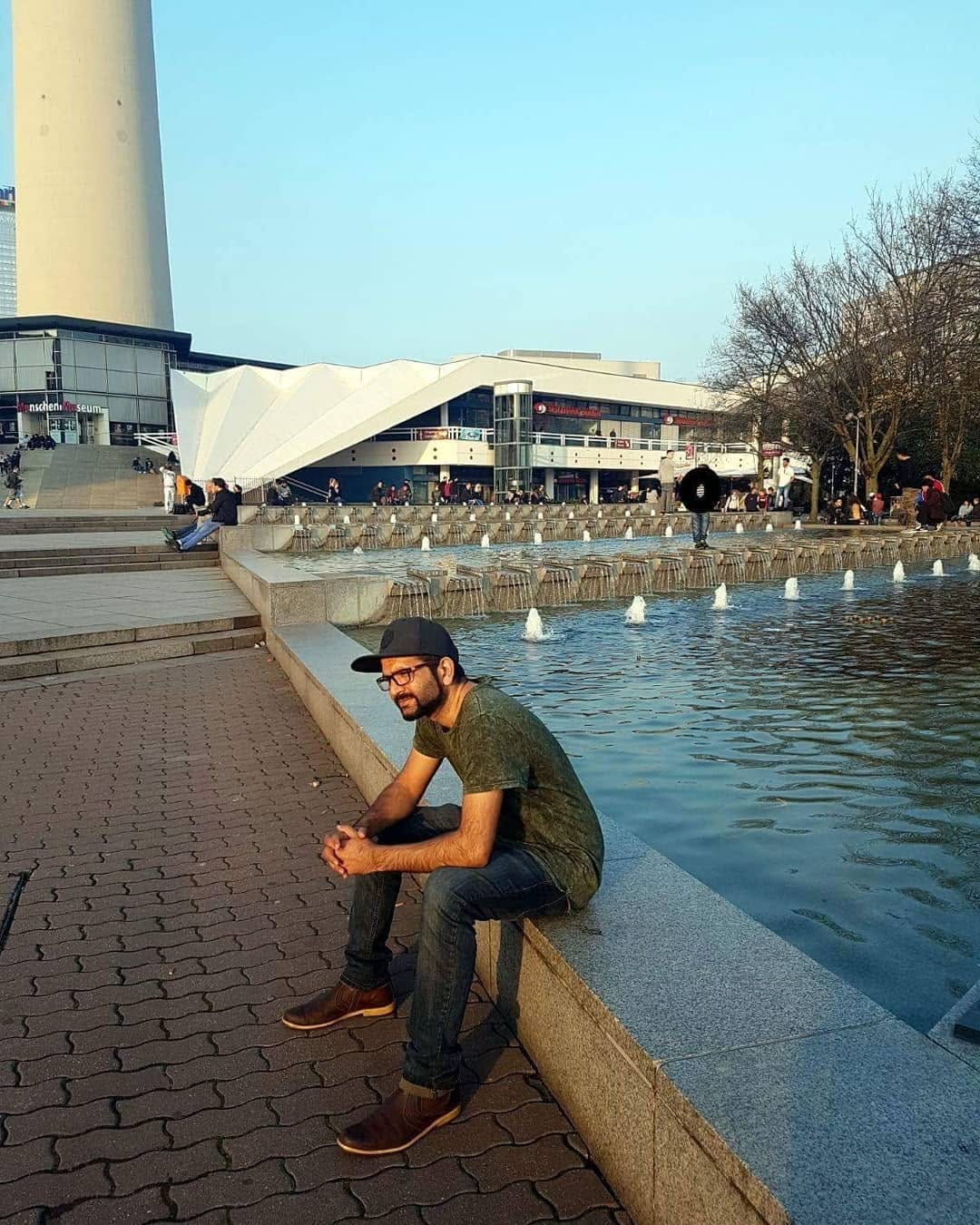 Post 10 by Mo Asi on Instagram (image)