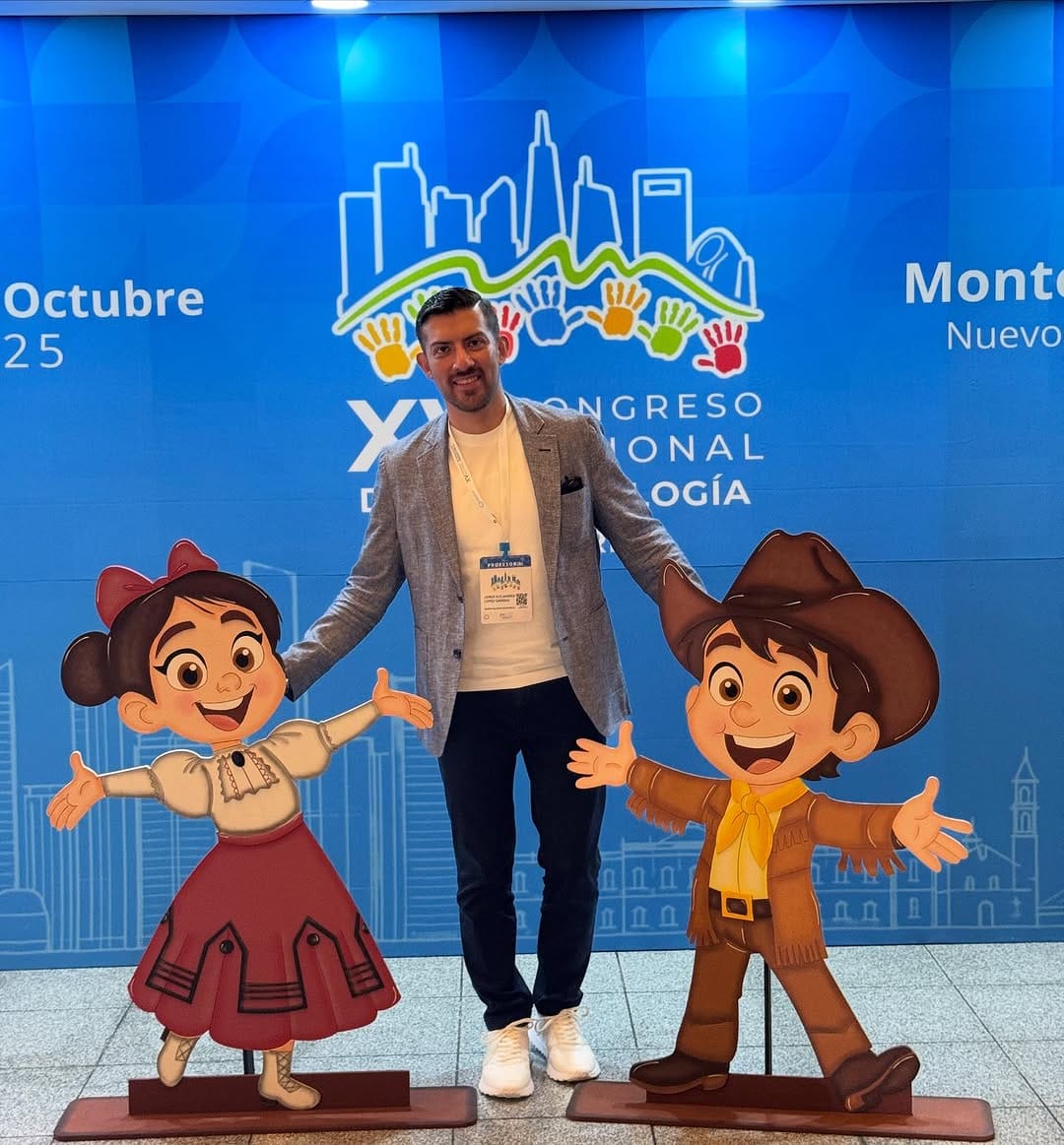 Post 8 by Dr. Alejandro López on Instagram (carousel)