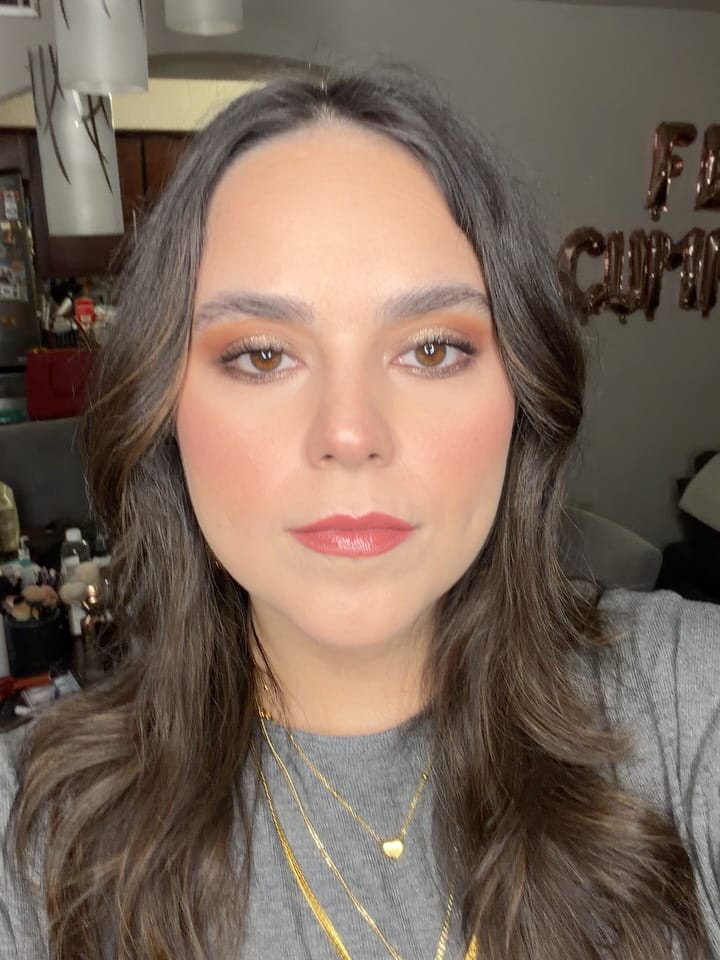 Post 3 by Mariana Aguilera | Makeup Artist 💄 on Instagram (carousel)