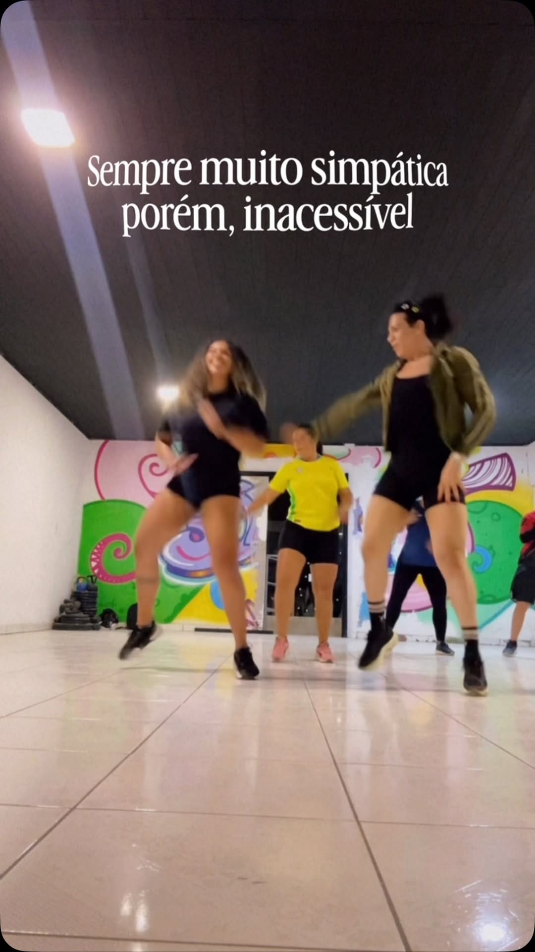 Post 2 by Isa Sampaio on Instagram (video)