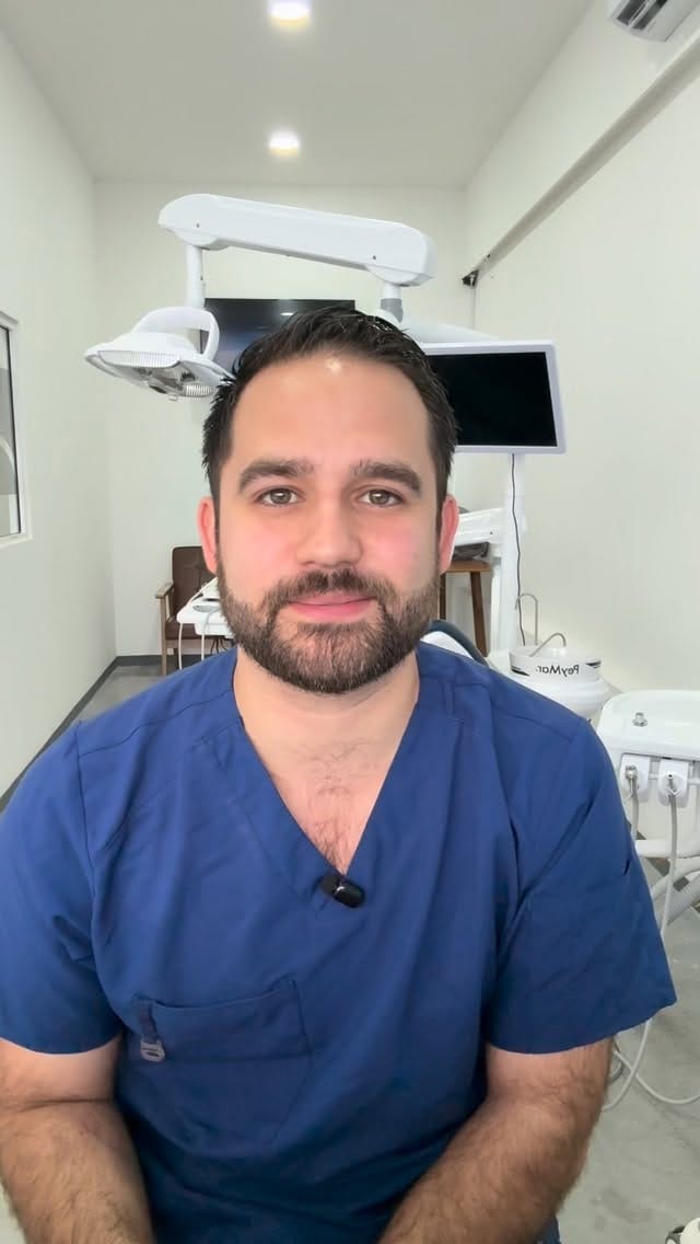 Post 7 by Dr. Carlos Avendaño I Implantes Dentales on Instagram (video)