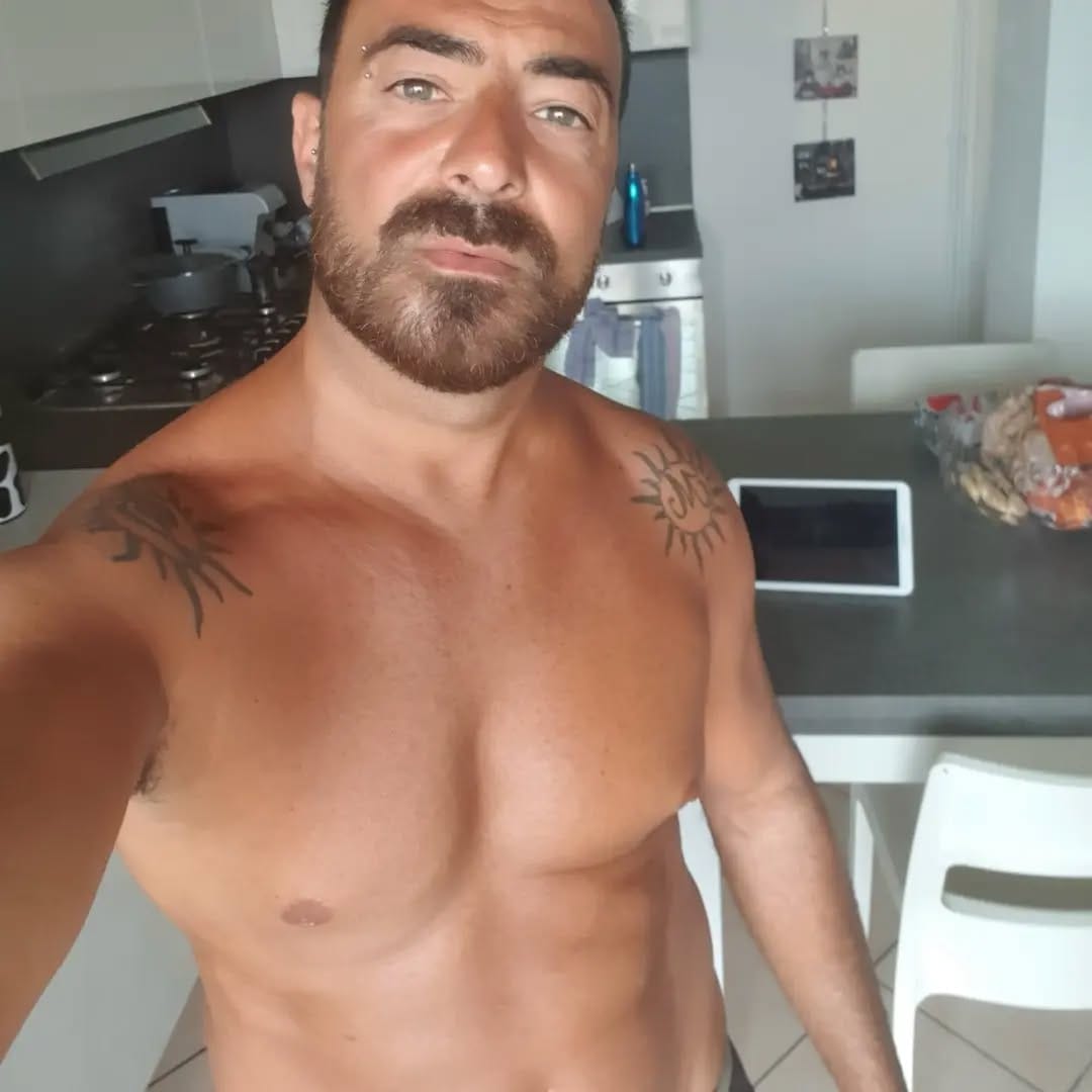 Post 10 by 𝗗𝗘𝗡𝗜𝗦 𝗖𝗢𝗟𝗢𝗡𝗡𝗔 on Instagram (image)