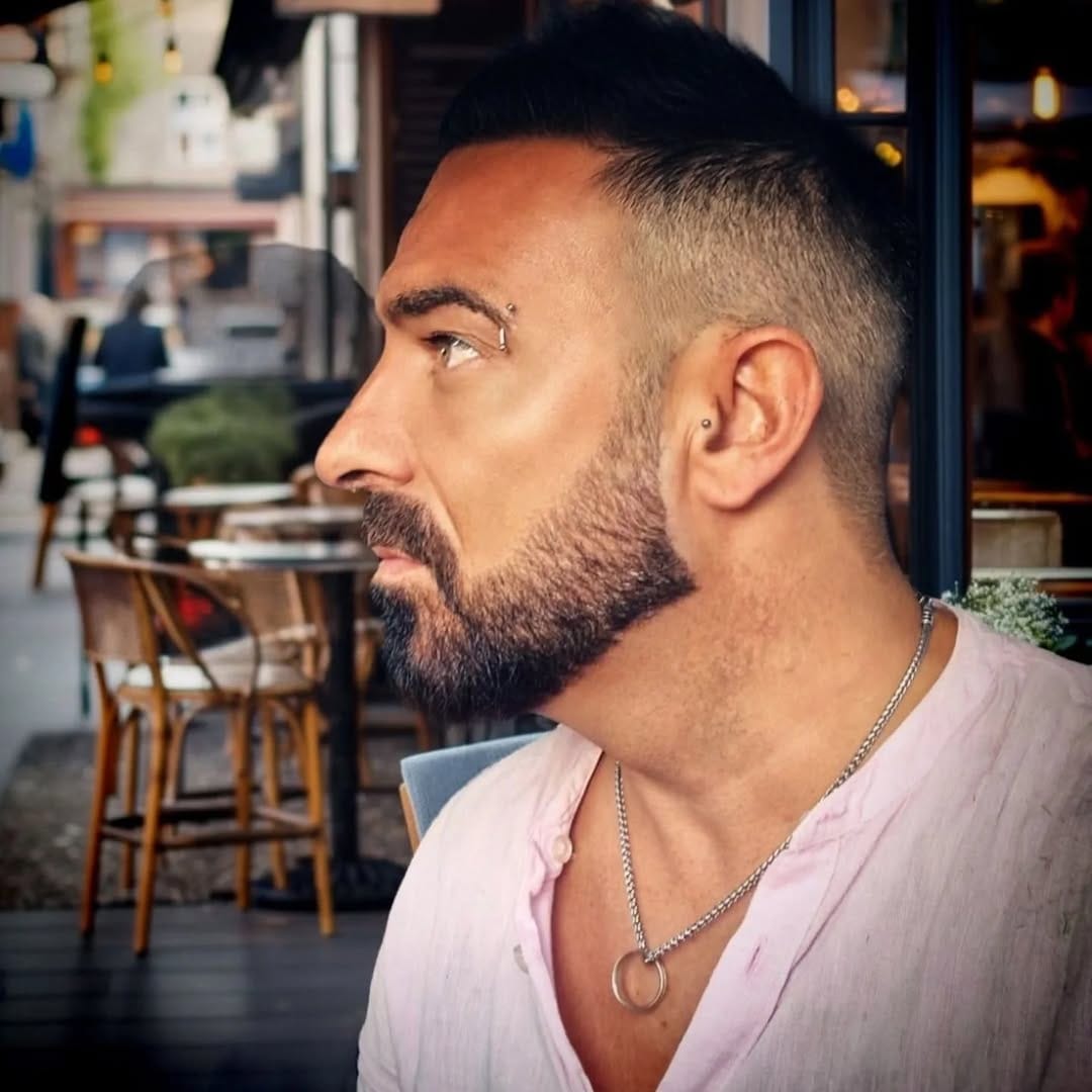 Post 3 by 𝗗𝗘𝗡𝗜𝗦 𝗖𝗢𝗟𝗢𝗡𝗡𝗔 on Instagram (image)