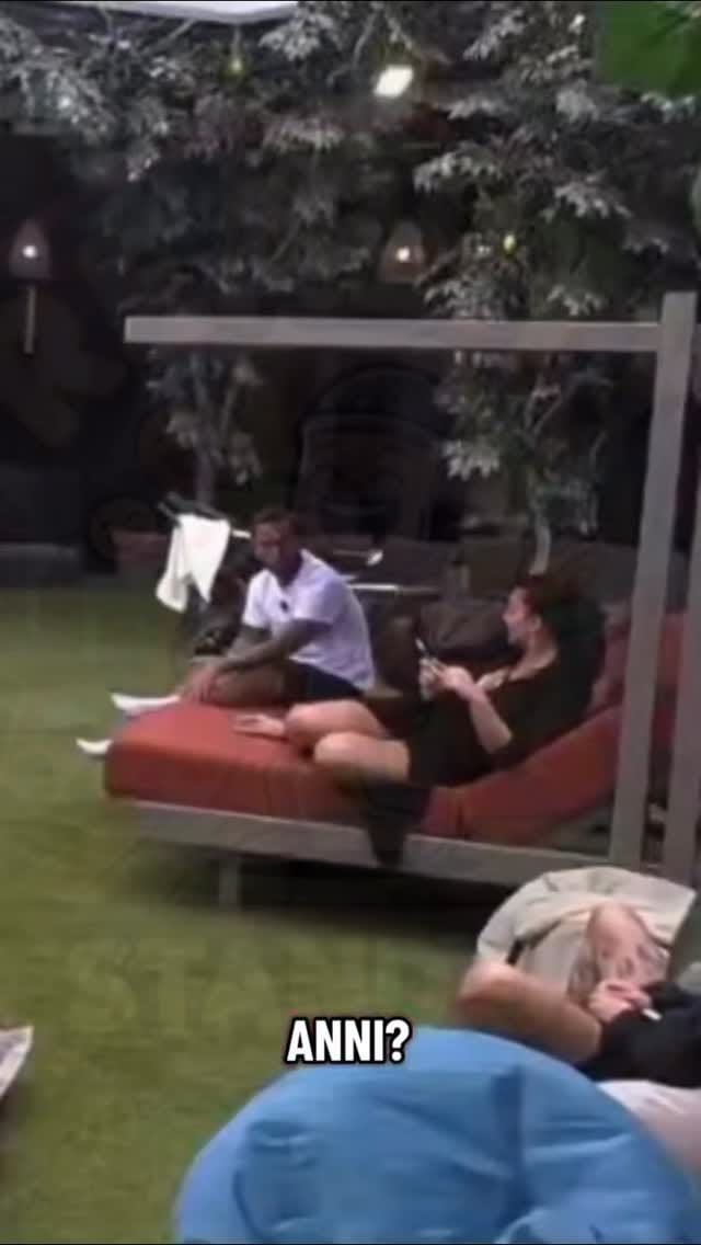Post 4 by Vipsy on Instagram (video)