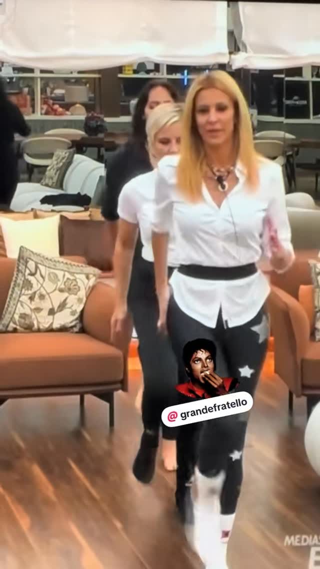 Post 2 by Vipsy on Instagram (video)