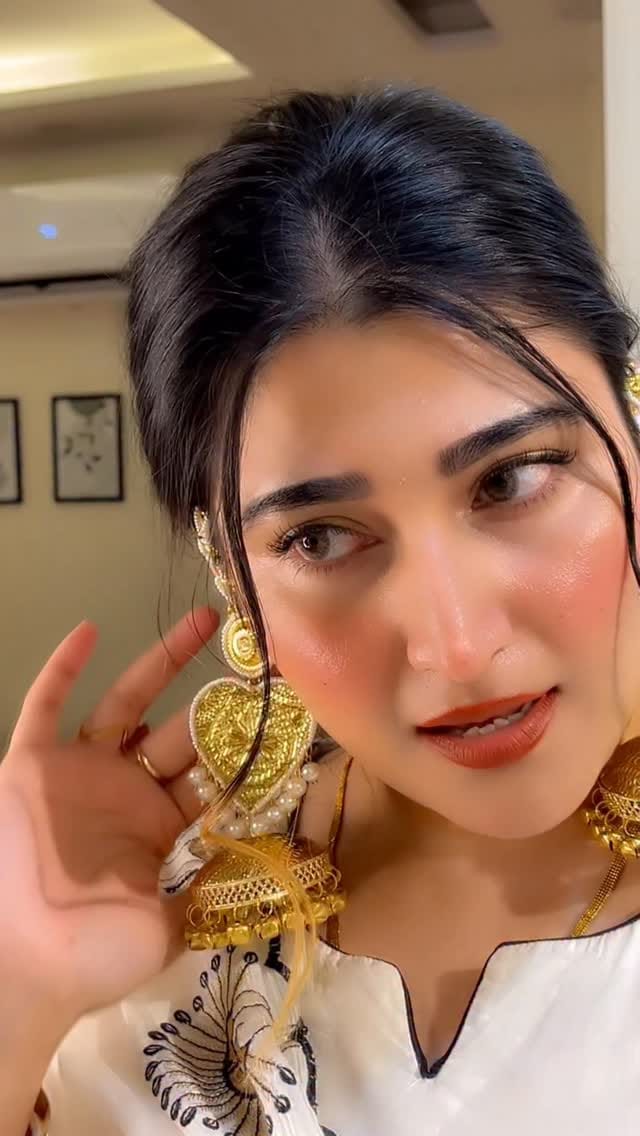 Post 9 by Simran Kaur on Instagram (video)